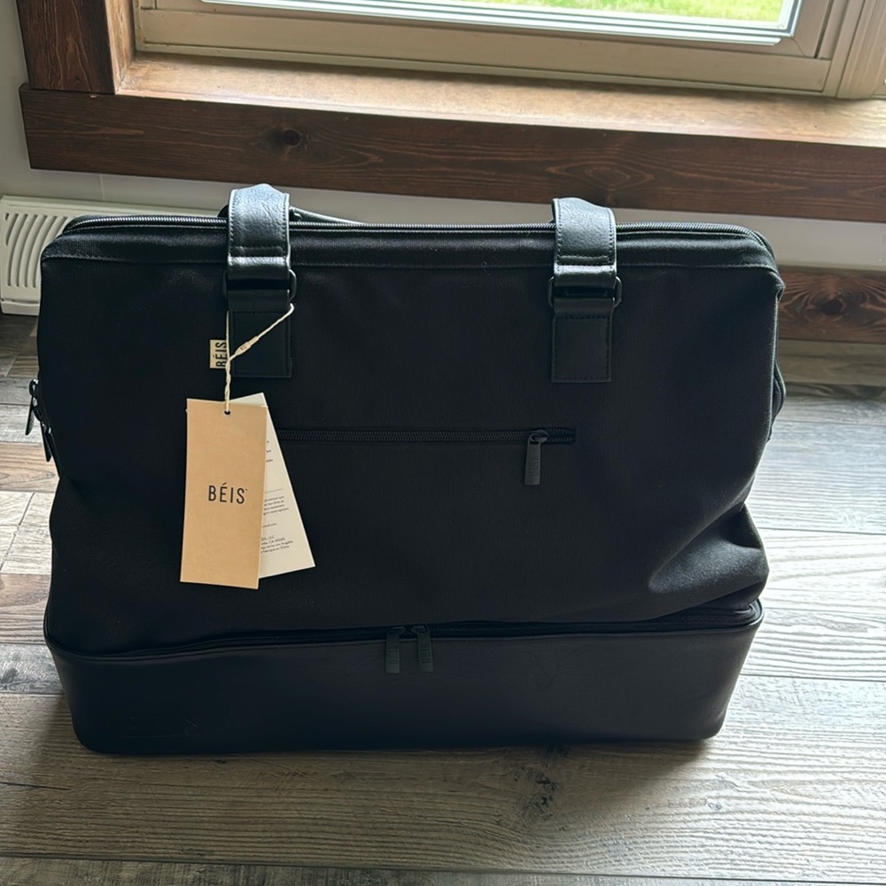 Beis Weekender - Brand new with tags